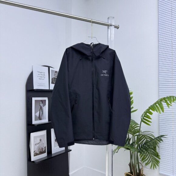 Arc'teryxBlack Hooded Utility Jacket with Logo